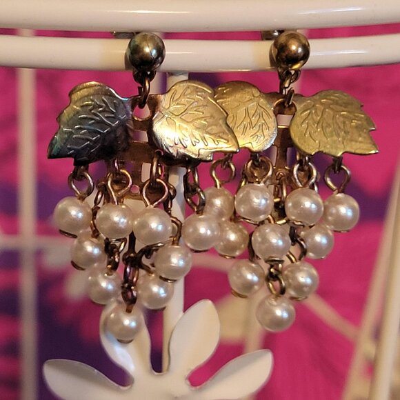 Vintage Earrings that are a Grape Cluster - Picture 1 of 3
